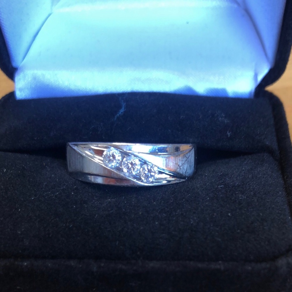 Wedding Ring Set - Picture 3 of 8